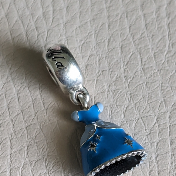 Pandora Disney Cinderella Dress - Picture 6 of 8